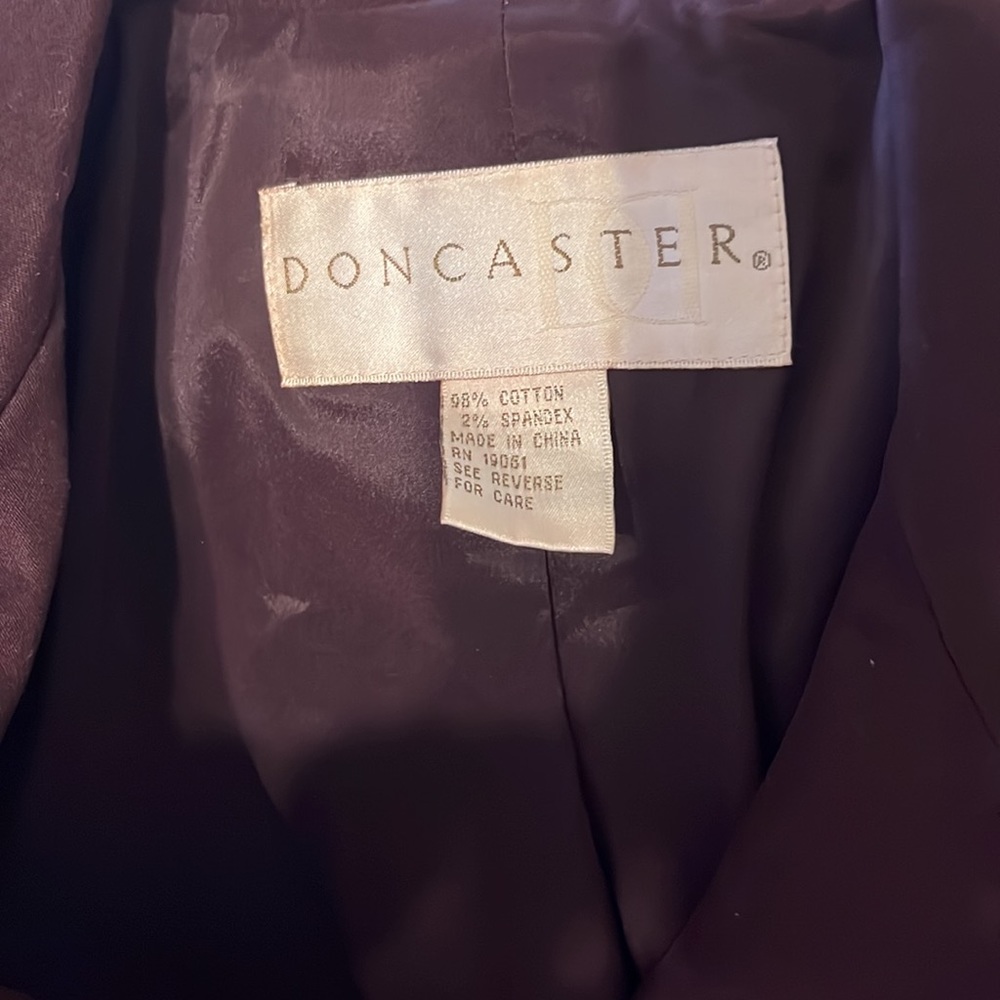 DONCASTER. Jacket,Burgundy - Picture 5 of 11